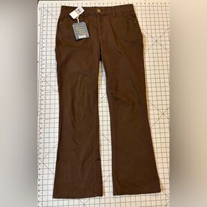 NWT Democracy Ab-solution Women’s Size 12 Brown Itty Bitty Boot Jeans